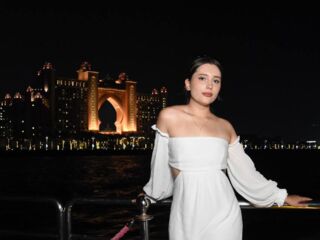 FlowersLoveres's Online live cam Profile Image
